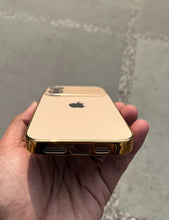 Load image into Gallery viewer, Golden Auto Focus Luxury Design Case For Apple Iphone 16
